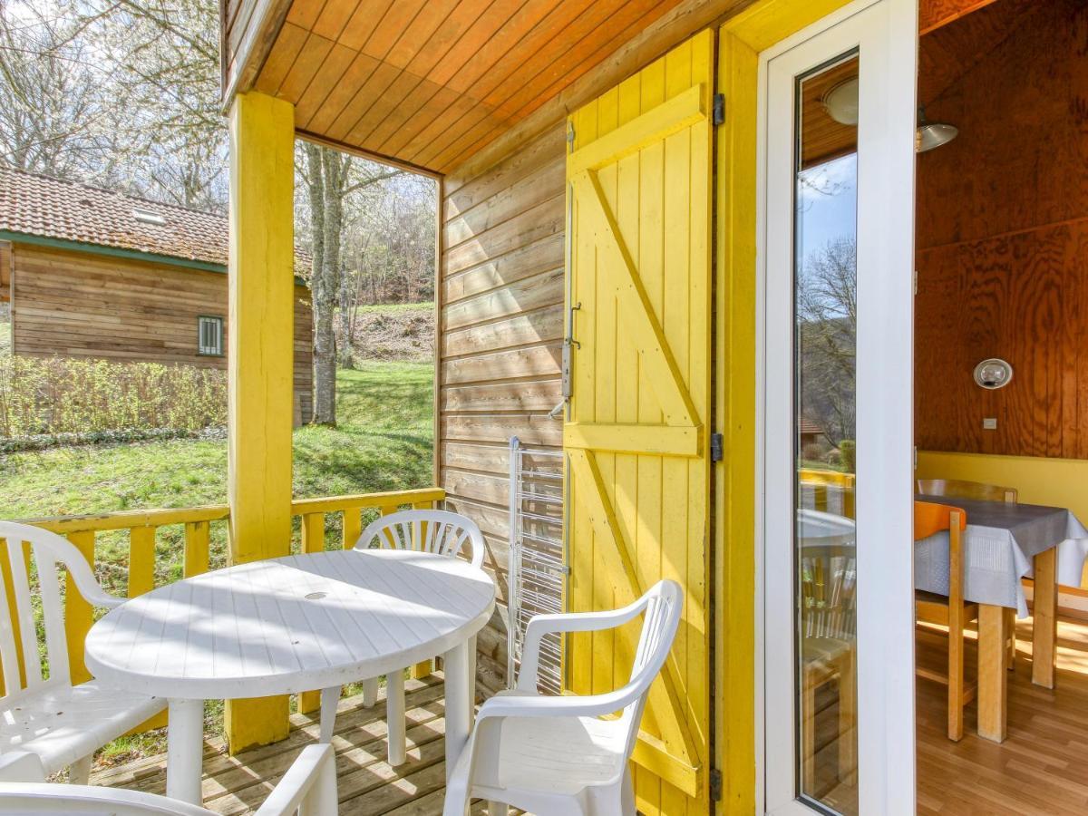 Vacancéole - Les Chalets de la Chazotte Saint-Jacques-dʼAmbur Exterior foto