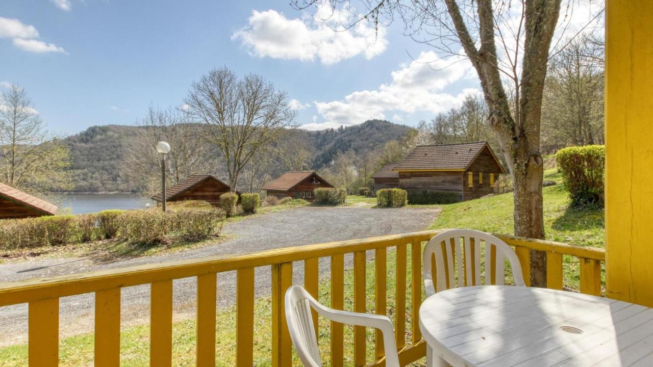 Vacancéole - Les Chalets de la Chazotte Saint-Jacques-dʼAmbur Exterior foto